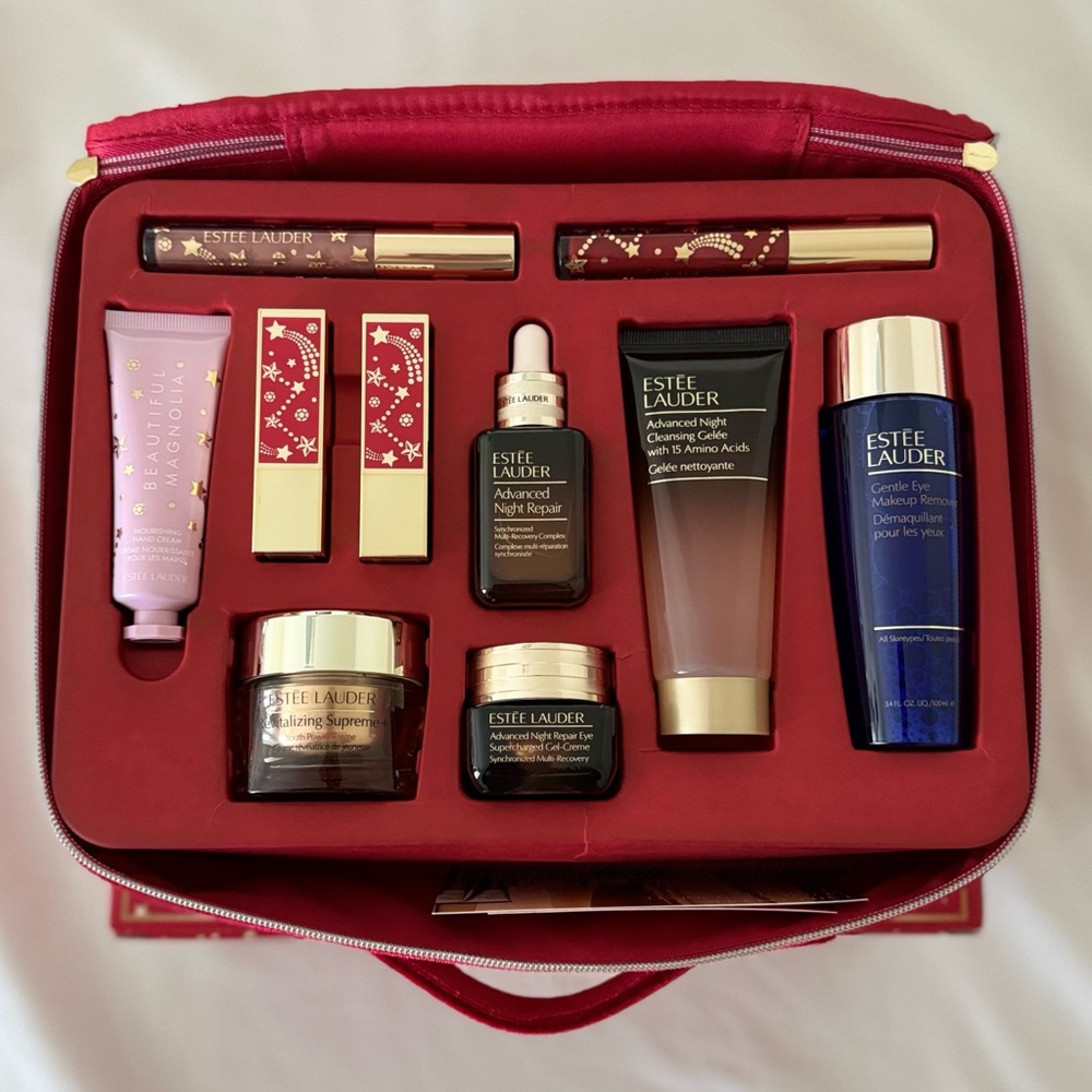 🎉HOST PICK🎉 Estée Lauder - Holiday Blockbuster 2023